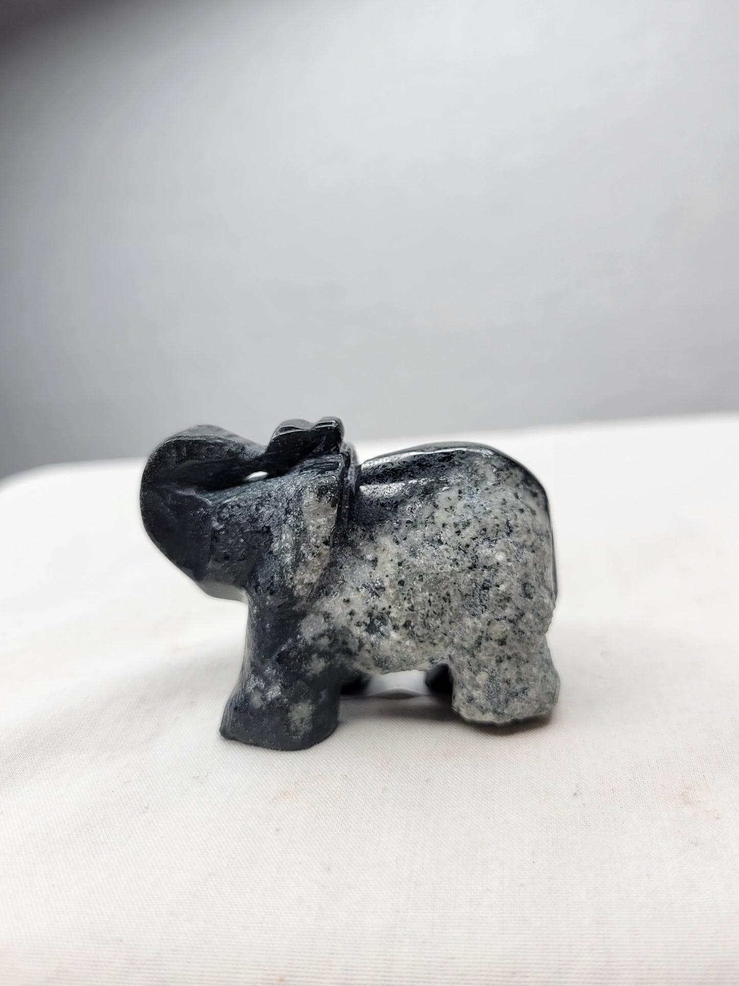 Moss agate Elephant