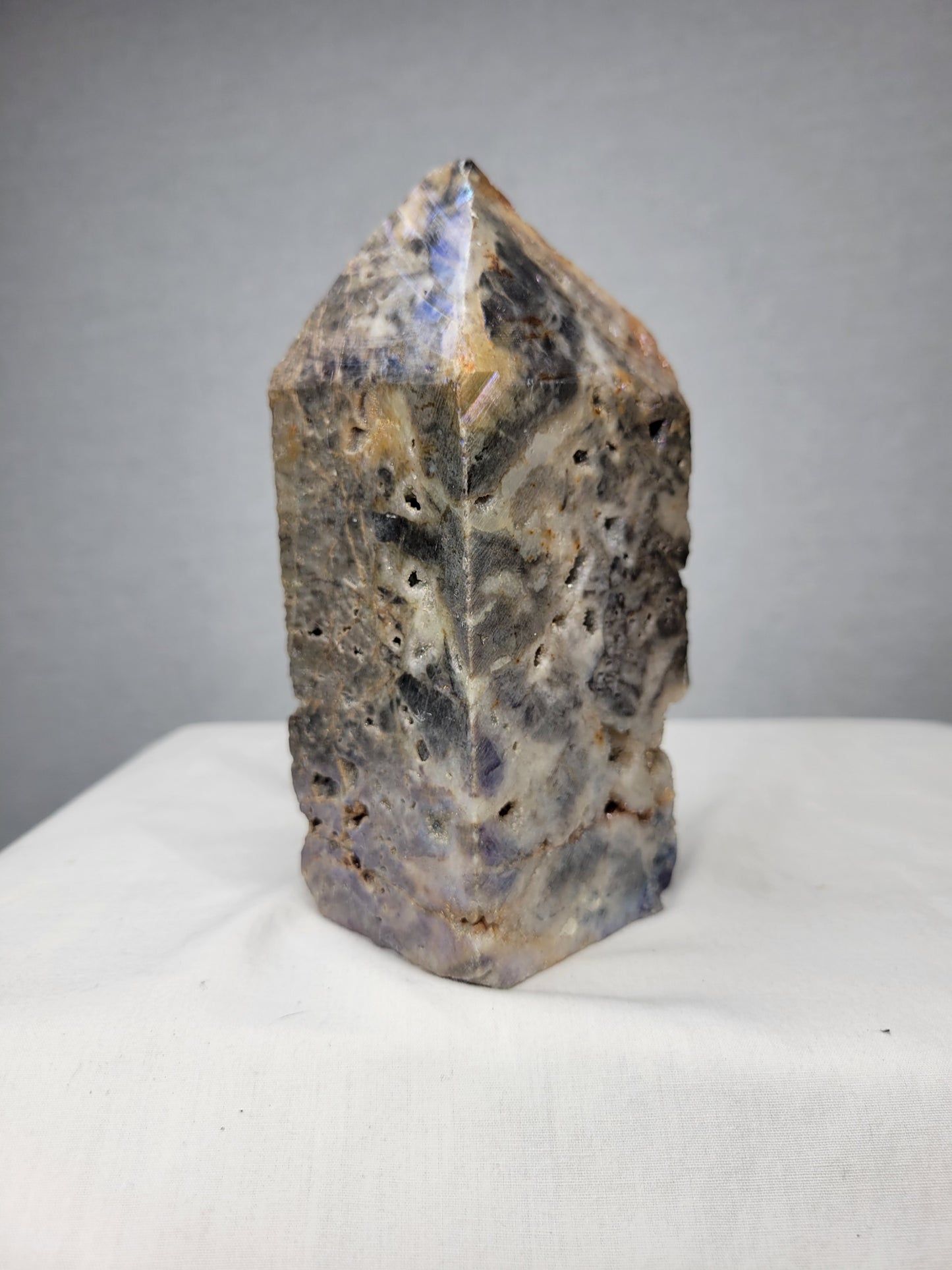 Aura Agate Tower